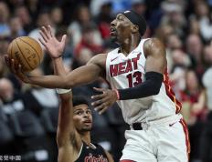 开云体育官网-法国男篮险胜热火，艾顿绝境逆转