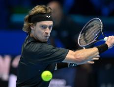 开云体育官方网站-ATP总决赛横扫年终总决赛，梅德韦杰夫扛起全队